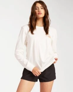 Billabong WoADIV Long Sleeve Tee Shirt In Salt Crystal (Scs)